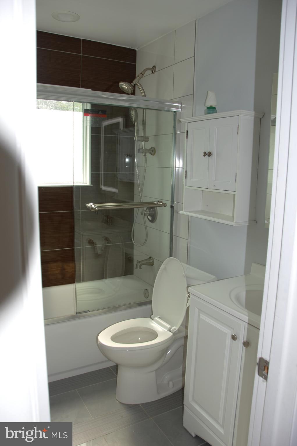 NORTH SPRINGFIELD - Residential Lease