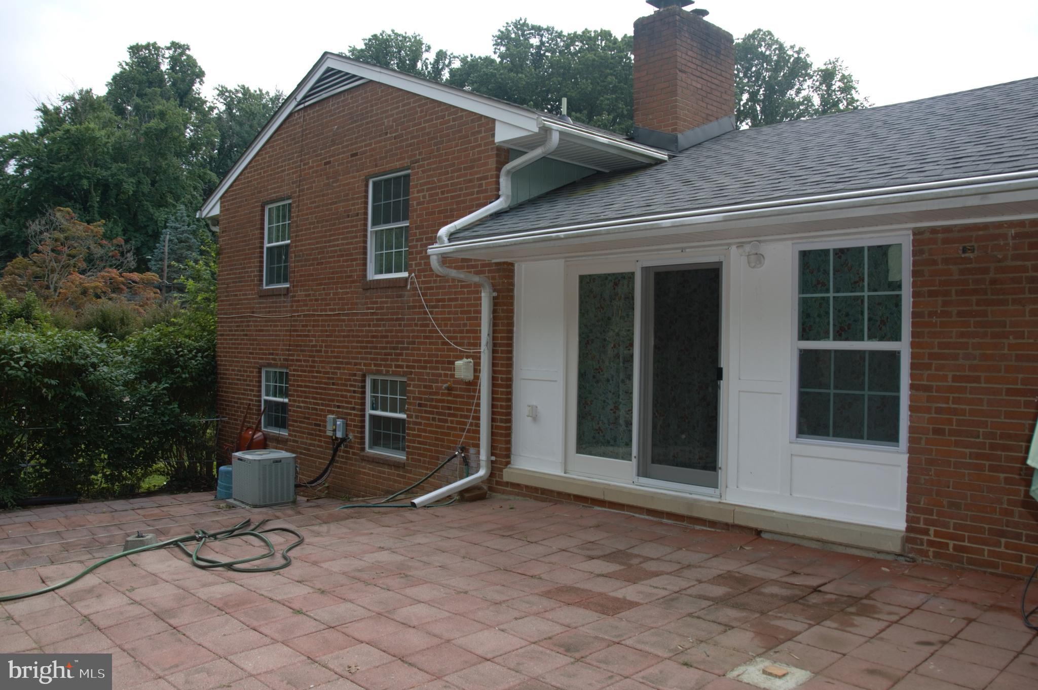 NORTH SPRINGFIELD - Residential Lease