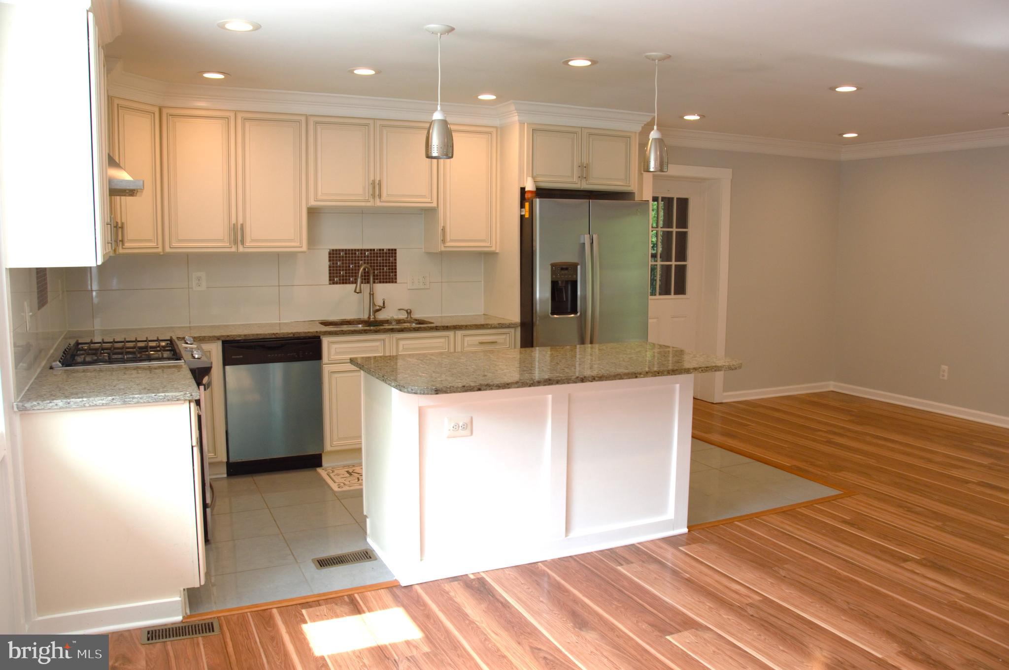 NORTH SPRINGFIELD - Residential Lease