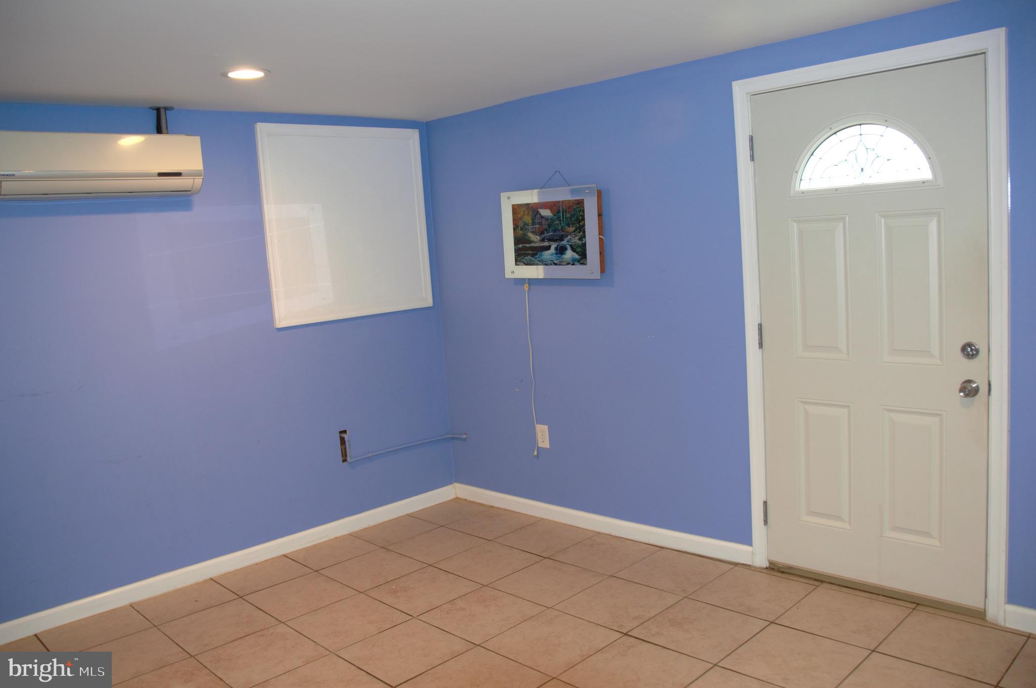 NORTH SPRINGFIELD - Residential Lease