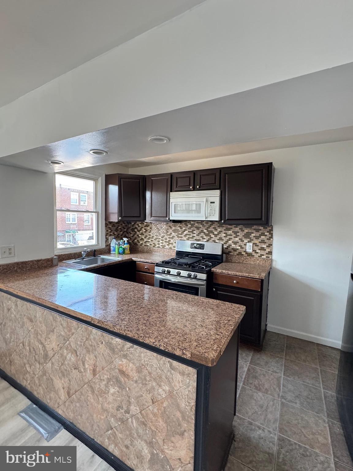 PHILADELPHIA (NORTHWEST) - Residential