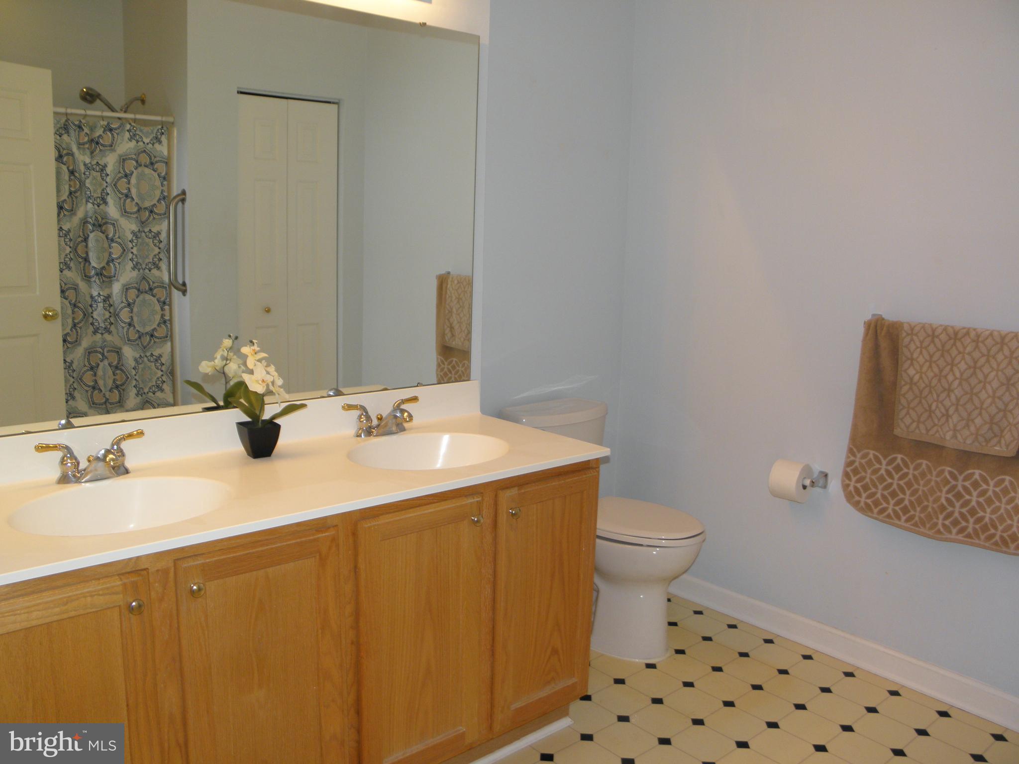 PERRY HALL FARMS GARDEN CONDOS - Residential