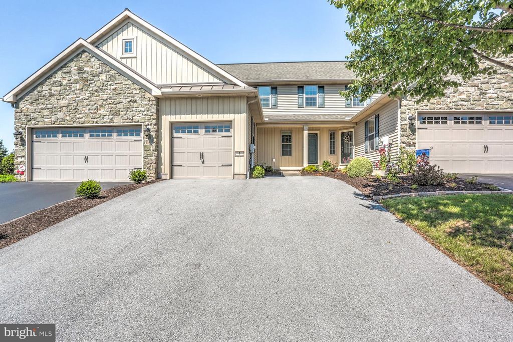 Photo of 6 REBECCA DR, DENVER, PA 17517 (MLS # PALA2038610)