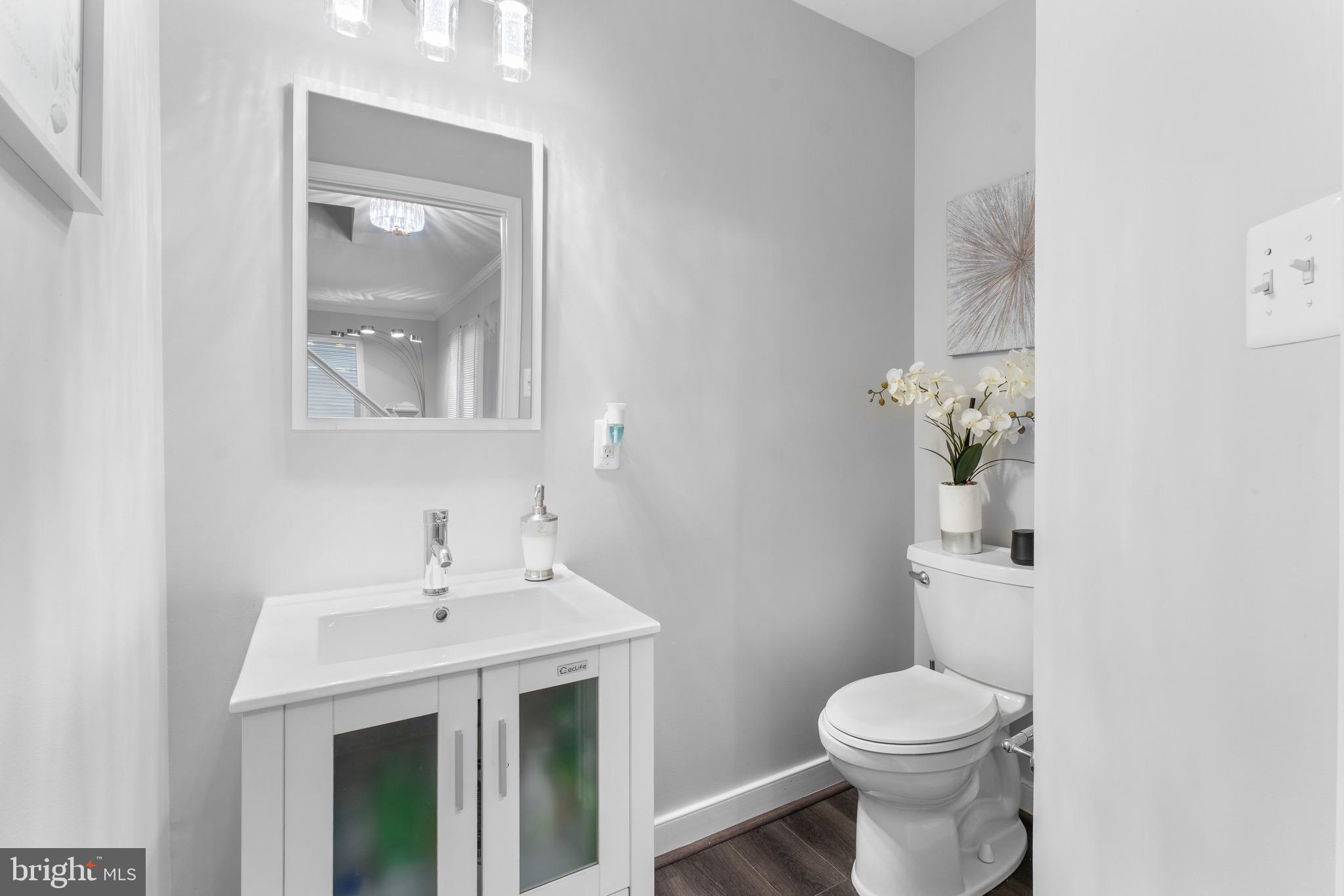 10106 GOLDFINCH COURT