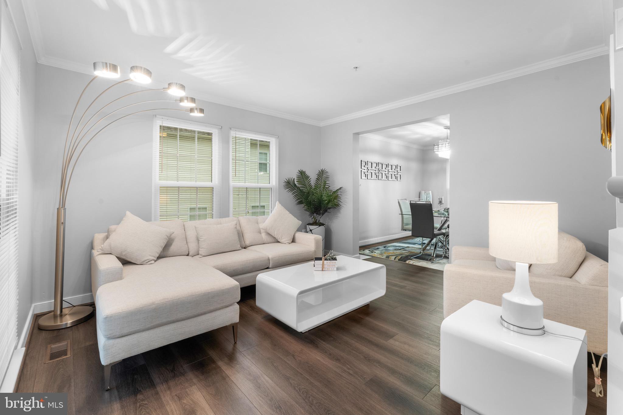 10106 GOLDFINCH COURT