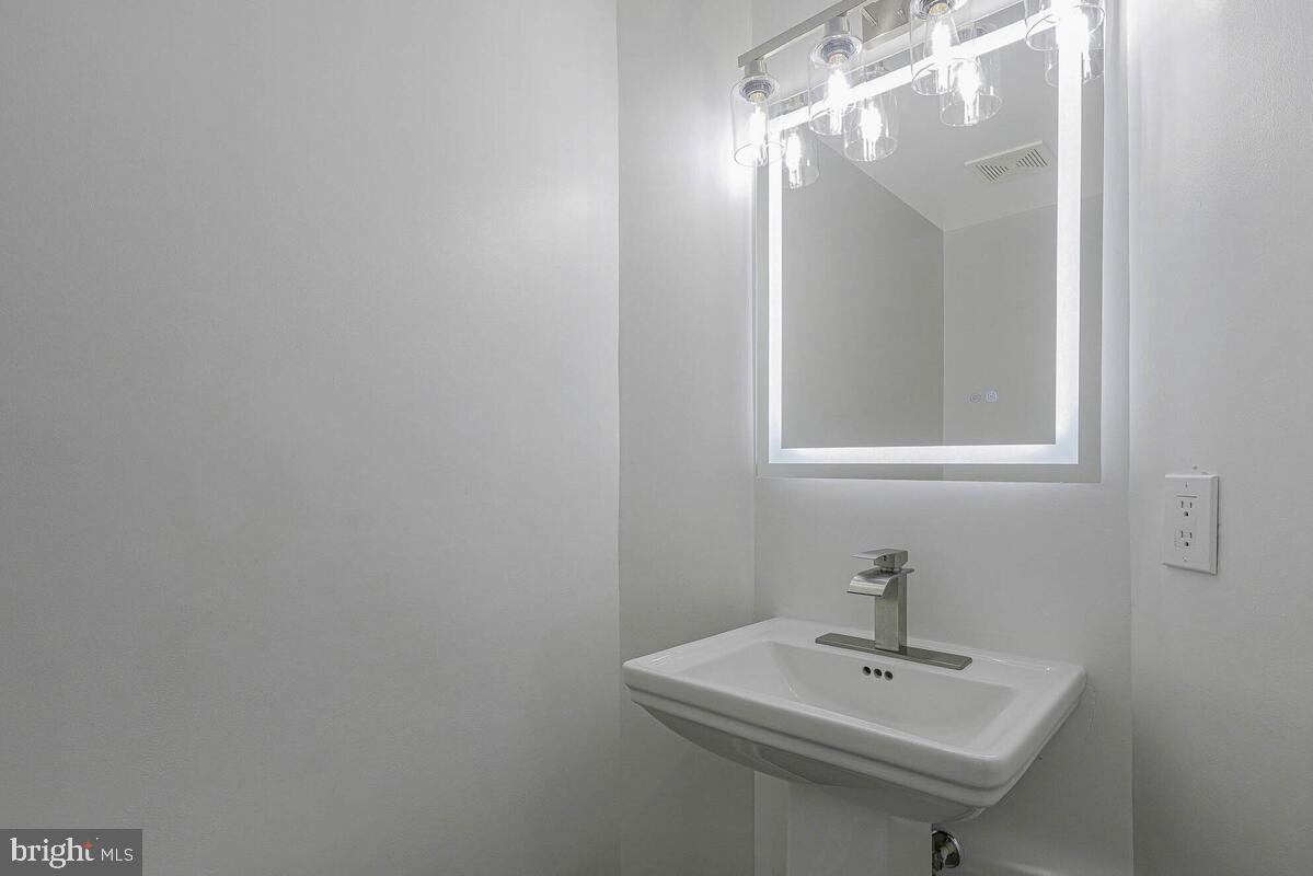 AUTUMN HILLS - Residential