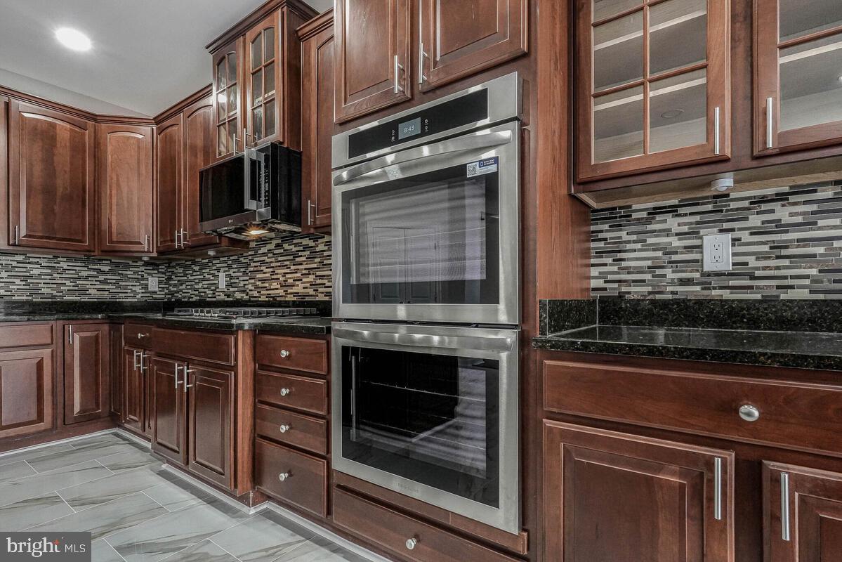 AUTUMN HILLS - Residential