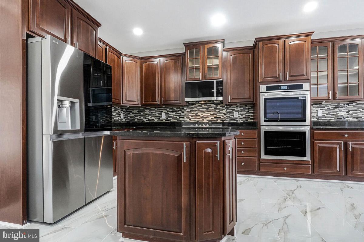 AUTUMN HILLS - Residential