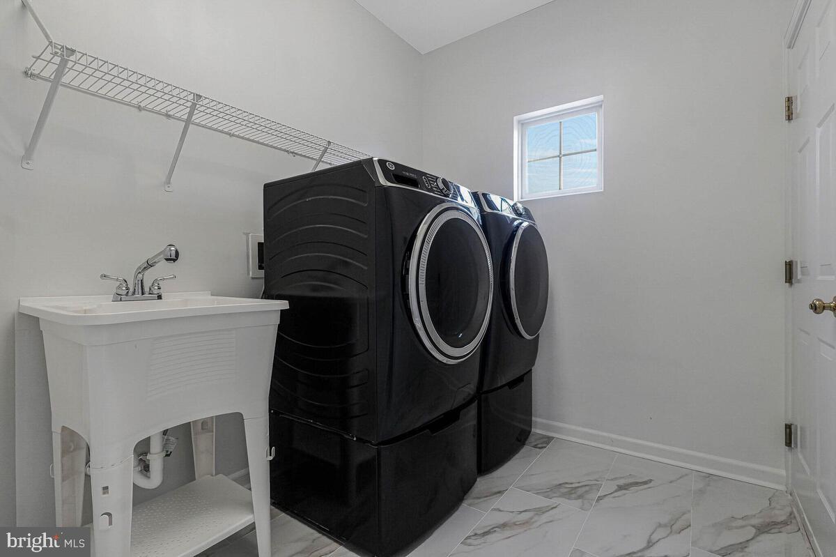 AUTUMN HILLS - Residential