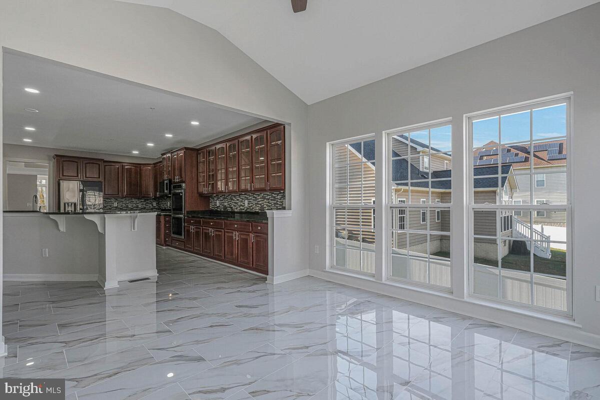 AUTUMN HILLS - Residential