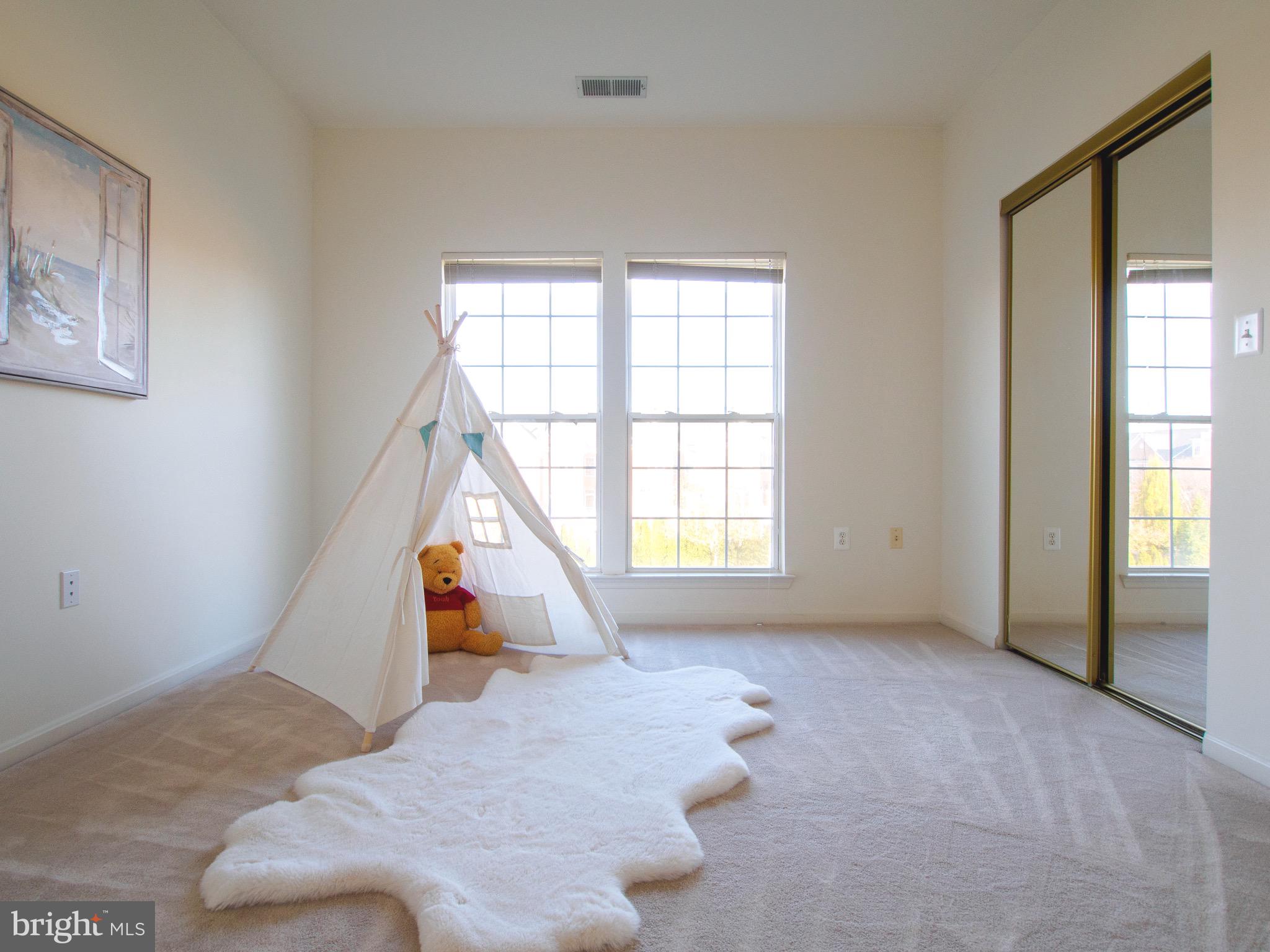 RANDOM HILLS - Residential