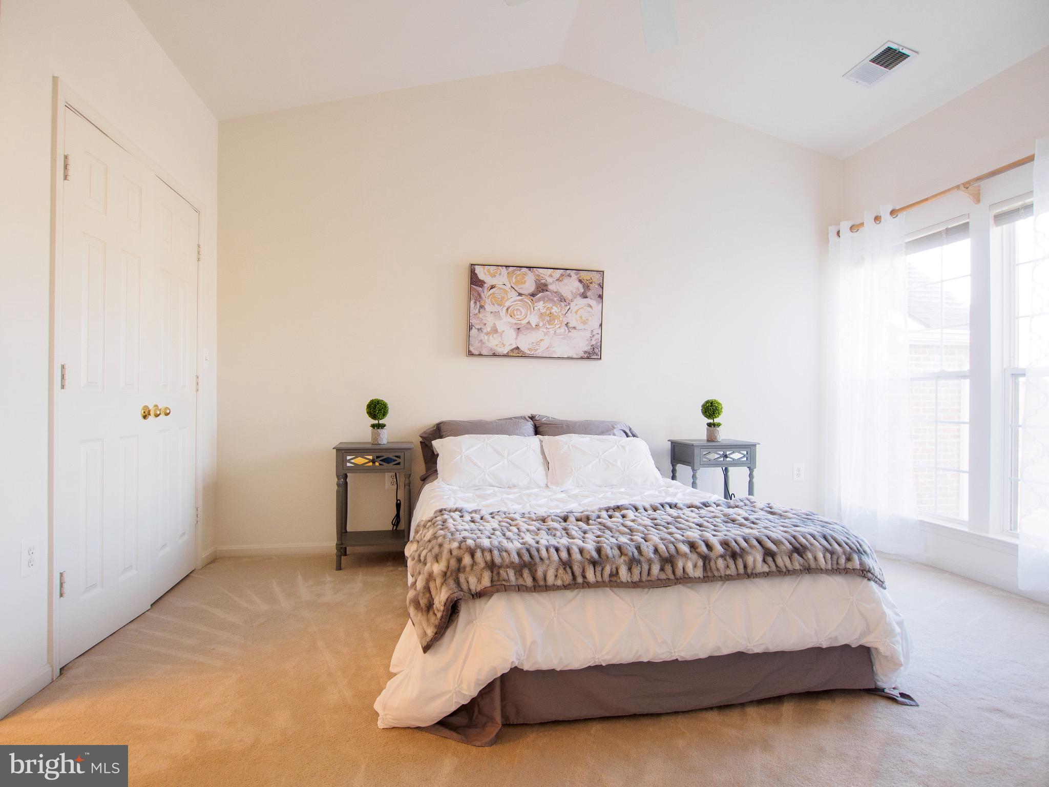 RANDOM HILLS - Residential