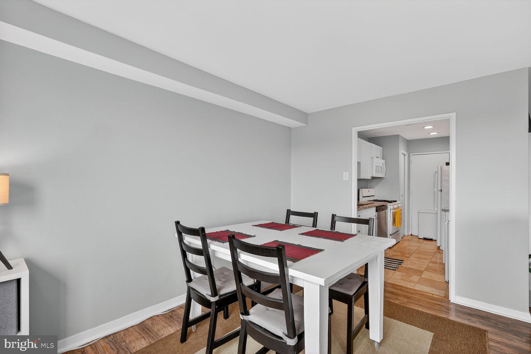 1900 LYTTONSVILLE ROAD 1217