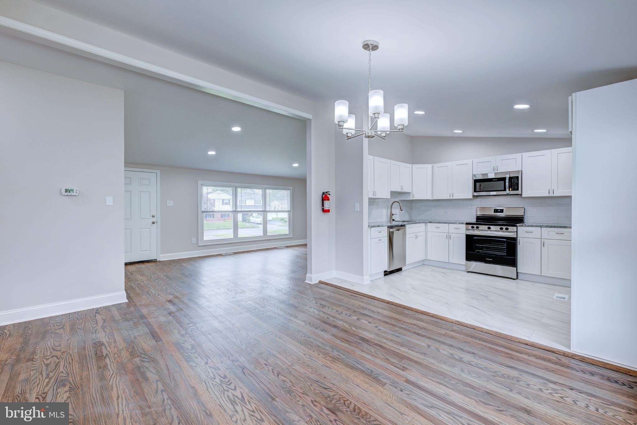 1005 JEFFREY LANE