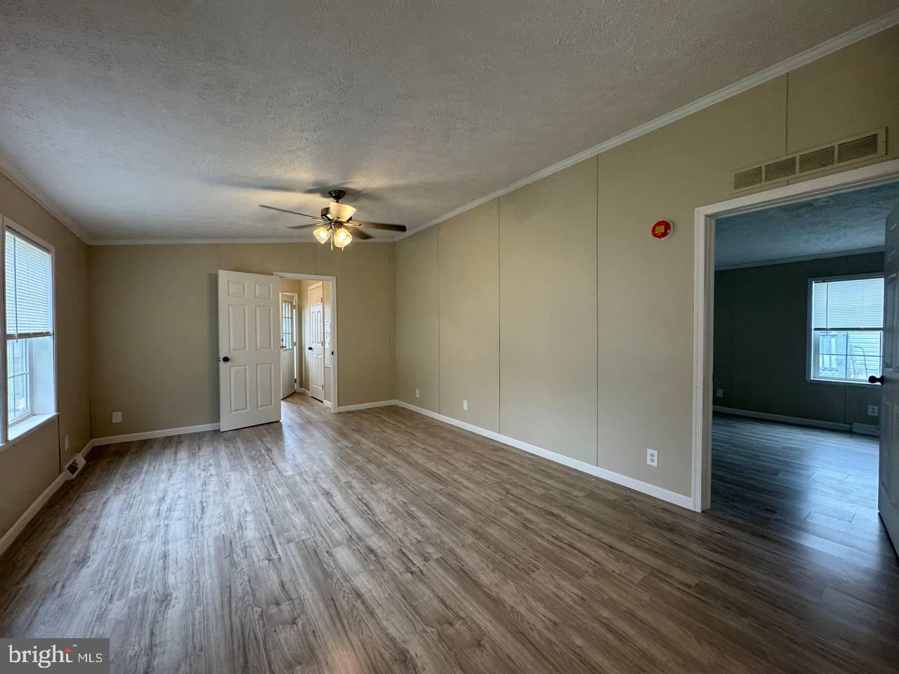 BUSH RIVER MANOR - Residential