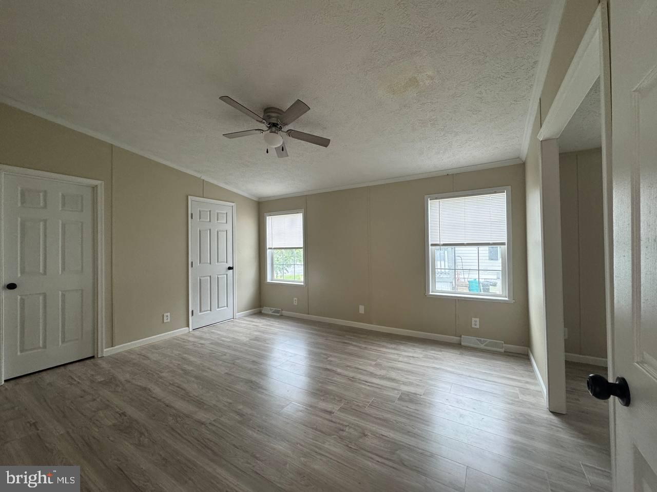 BUSH RIVER MANOR - Residential