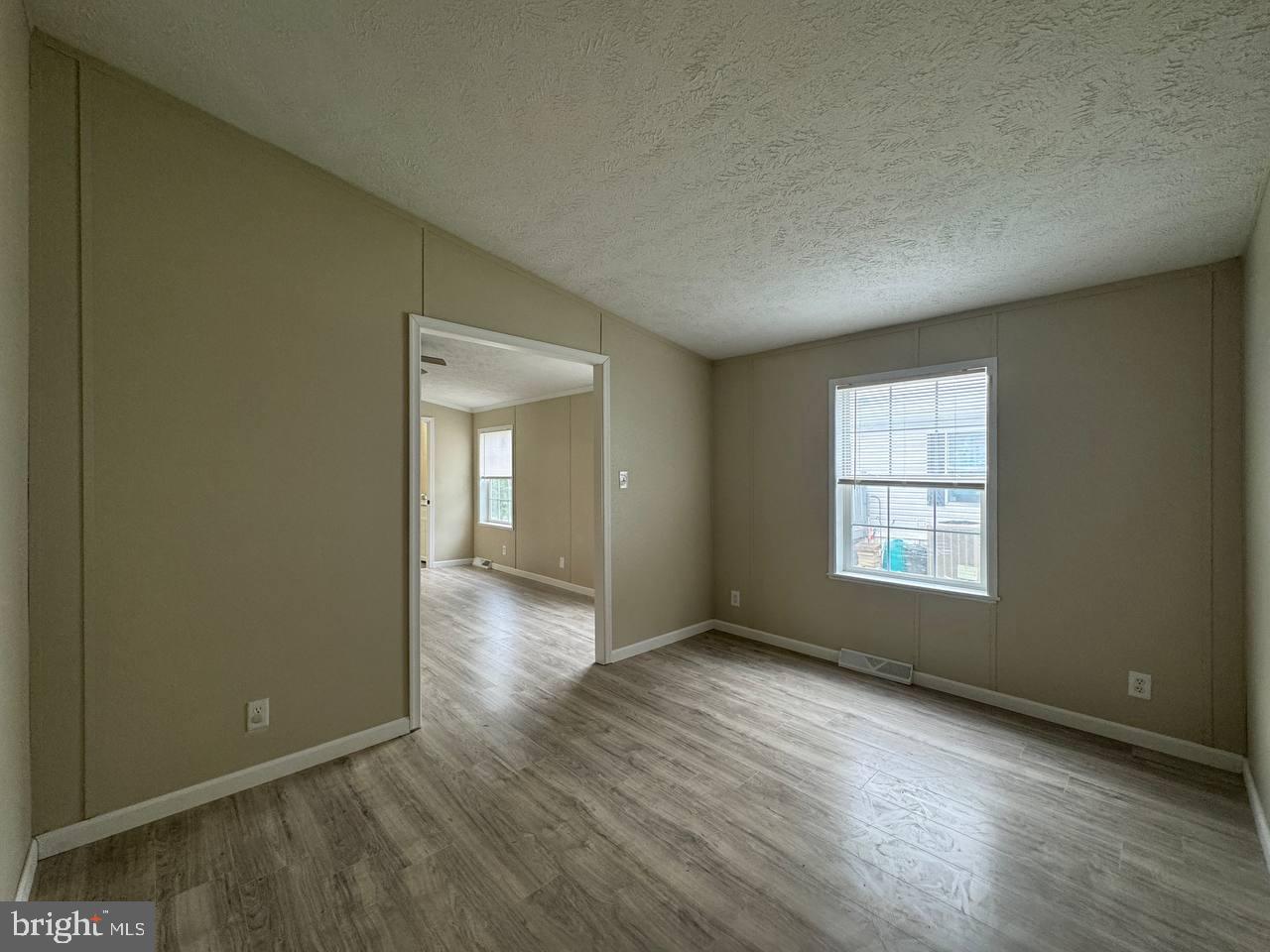 BUSH RIVER MANOR - Residential