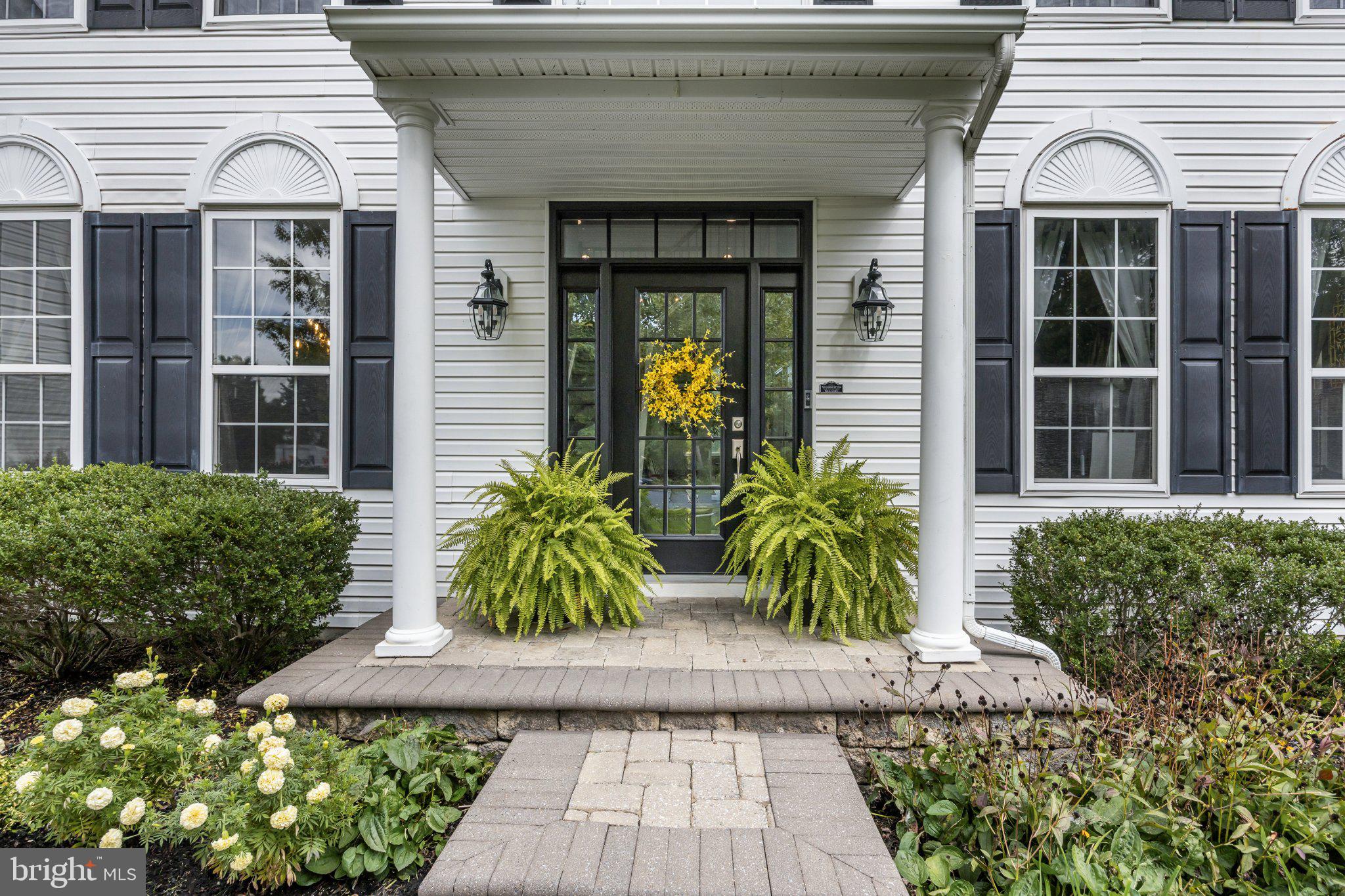 11 TIDEWATER COURT