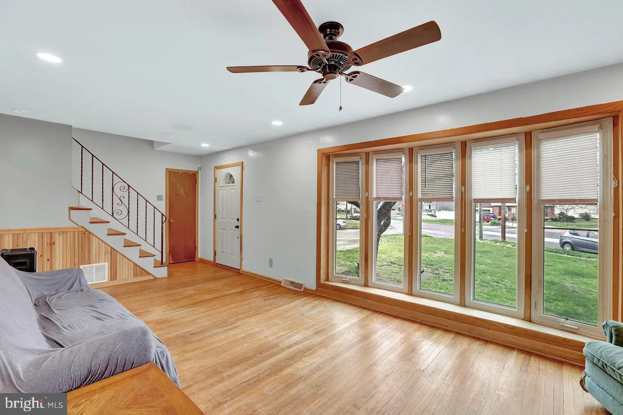 Beverly, New Jersey 08010, United States, 3 Bedrooms Bedrooms, ,2 BathroomsBathrooms,Residential,Active,106270