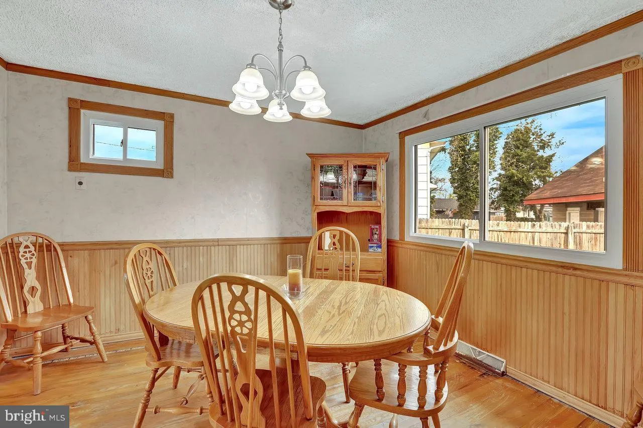 Beverly, New Jersey 08010, United States, 3 Bedrooms Bedrooms, ,2 BathroomsBathrooms,Residential,Active,106270