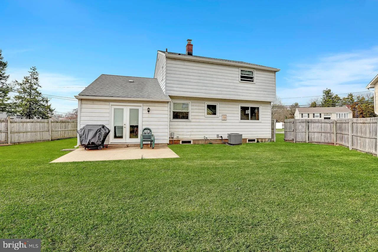 Beverly, New Jersey 08010, United States, 3 Bedrooms Bedrooms, ,2 BathroomsBathrooms,Residential,Active,106270