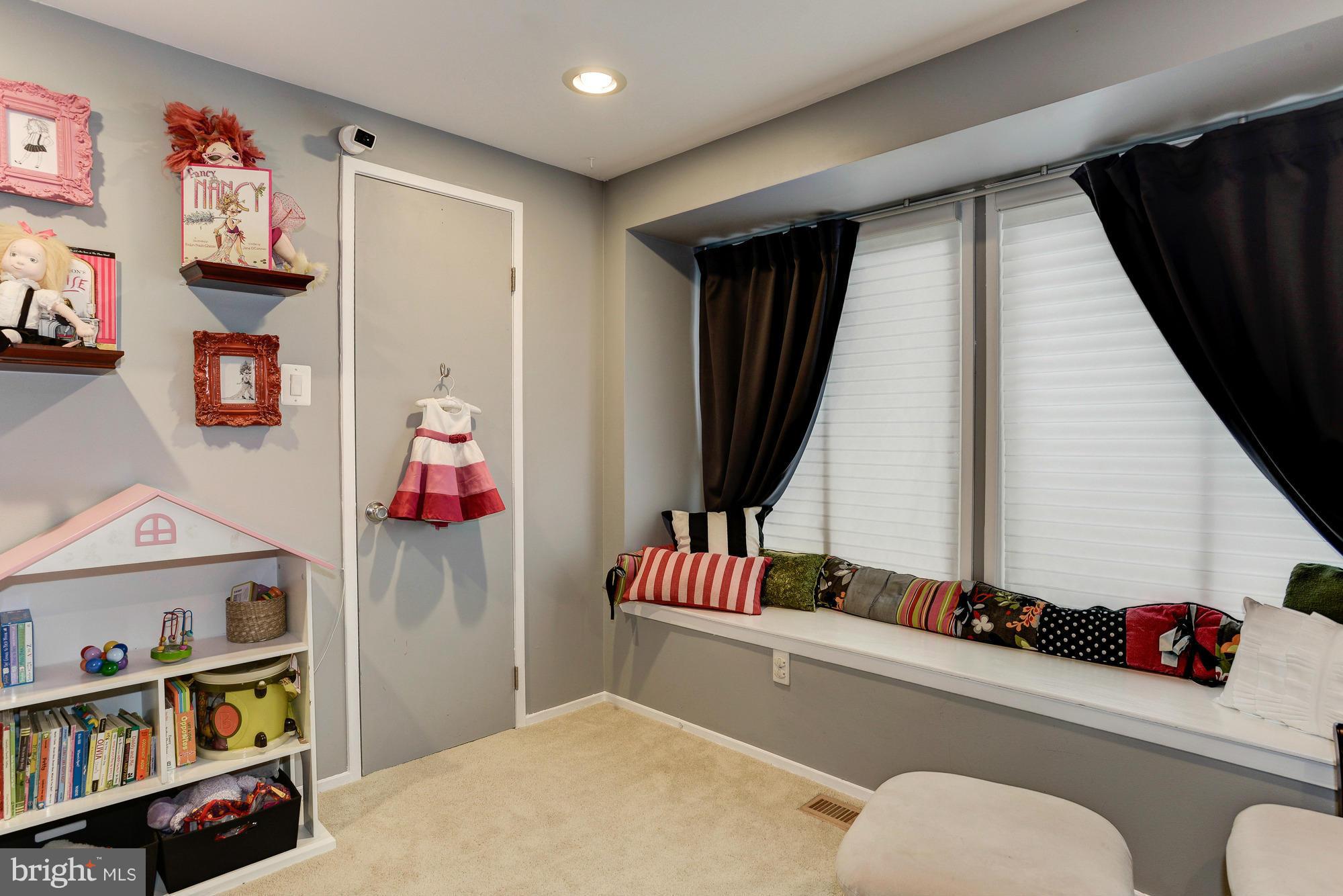 CHESTNUT HILLS - Residential