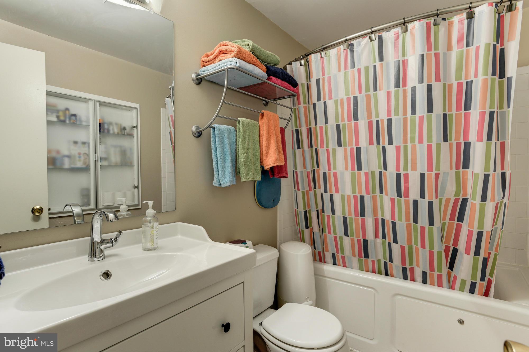 CHESTNUT HILLS - Residential