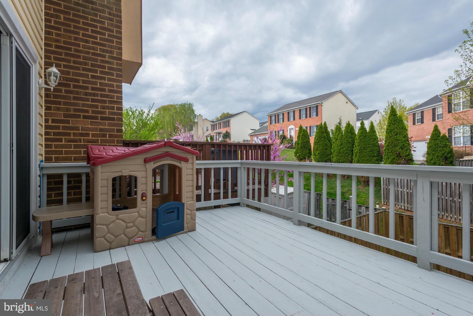 CHESTNUT HILLS - Residential