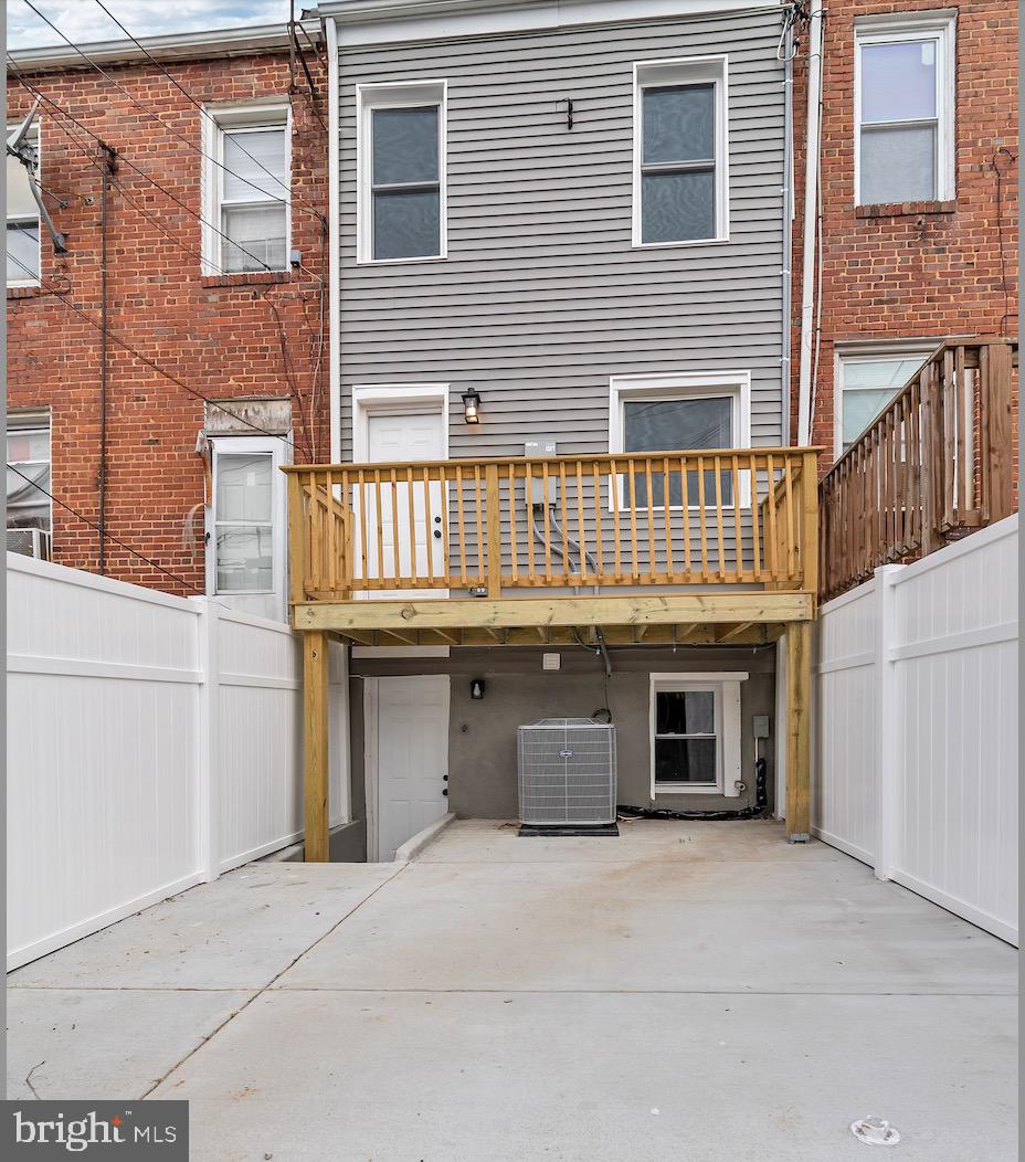 BROADWAY EAST - Residential