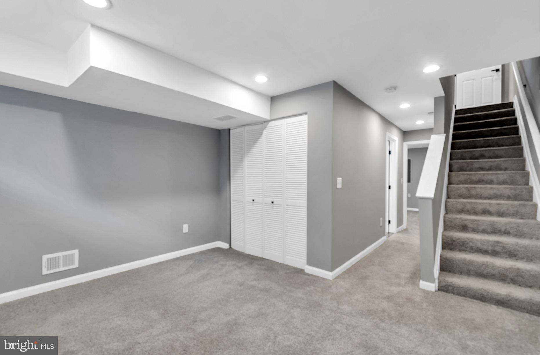 BROADWAY EAST - Residential