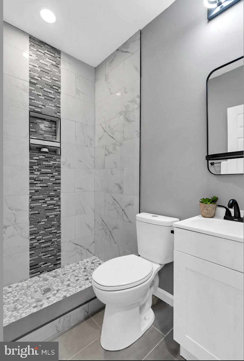 BROADWAY EAST - Residential