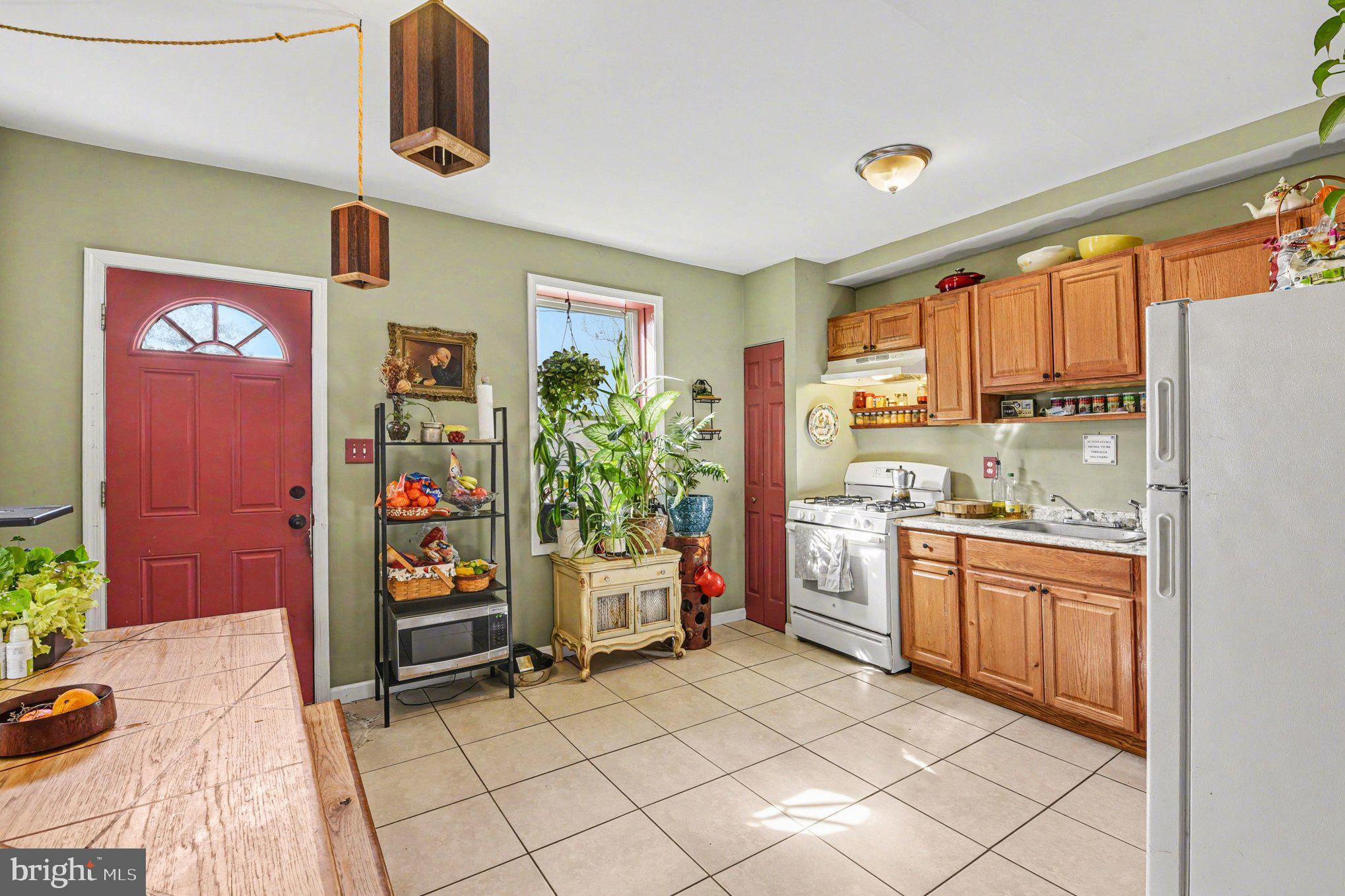 HAMPDEN HISTORIC DISTRICT - Residential