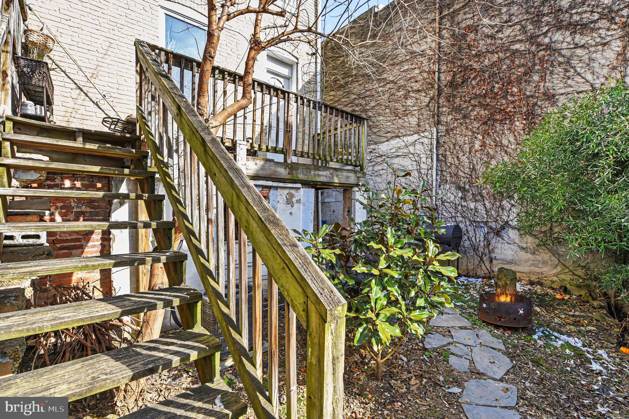 HAMPDEN HISTORIC DISTRICT - Residential