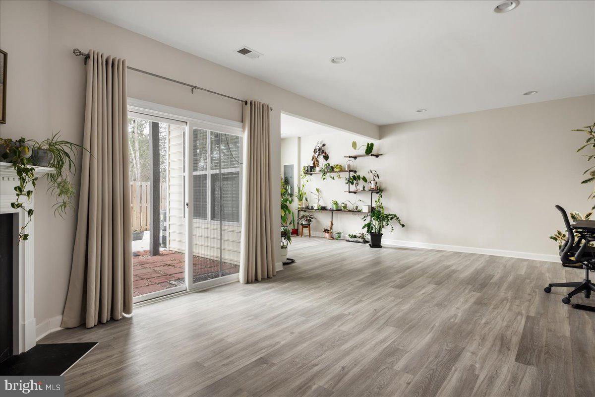 RIVER POINTE - Residential