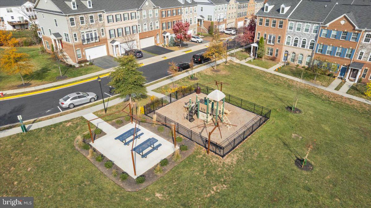 RIVER POINTE - Residential