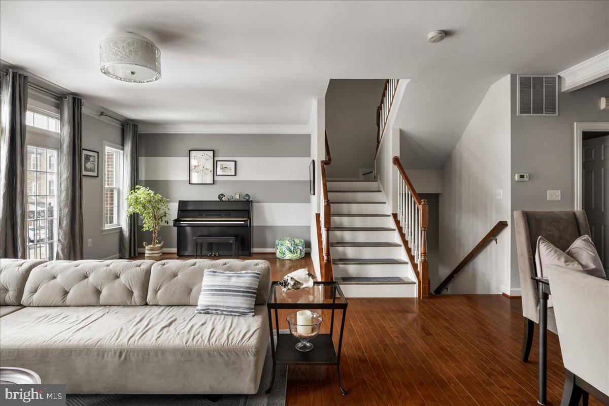 RIVER POINTE - Residential