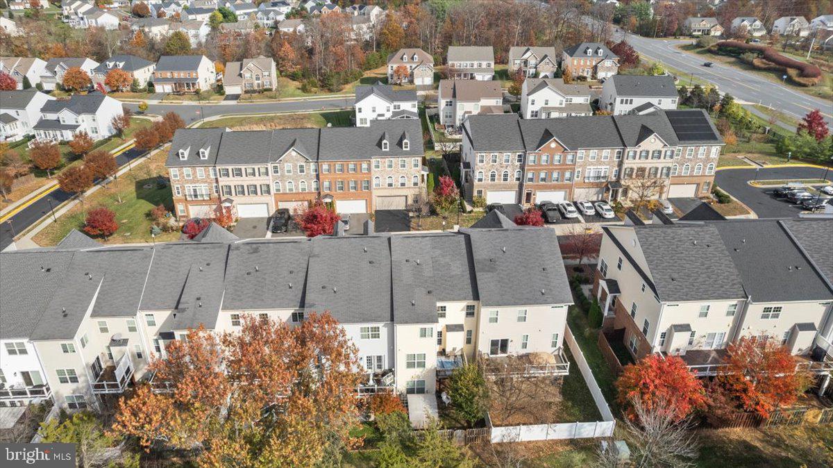 RIVER POINTE - Residential