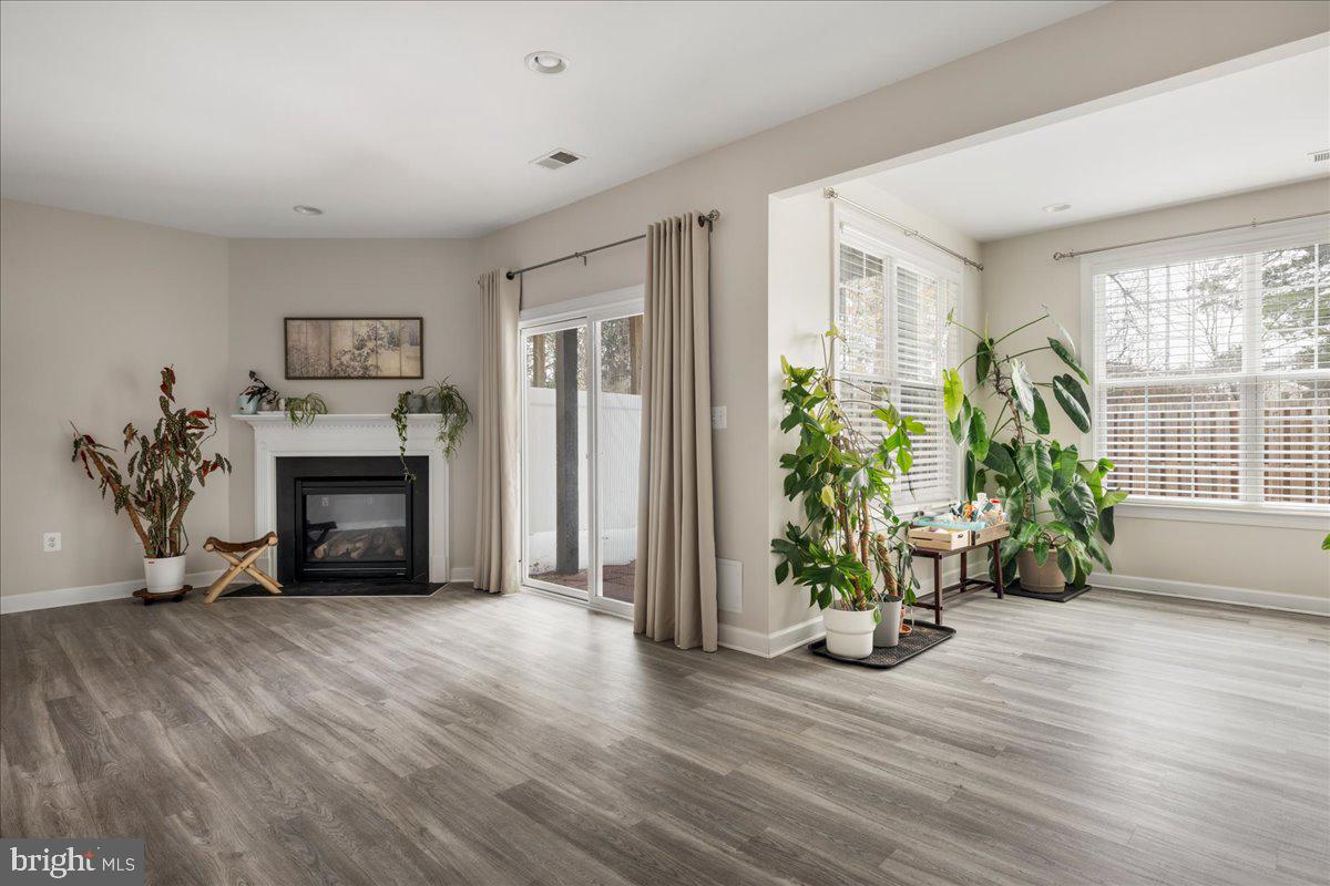 RIVER POINTE - Residential