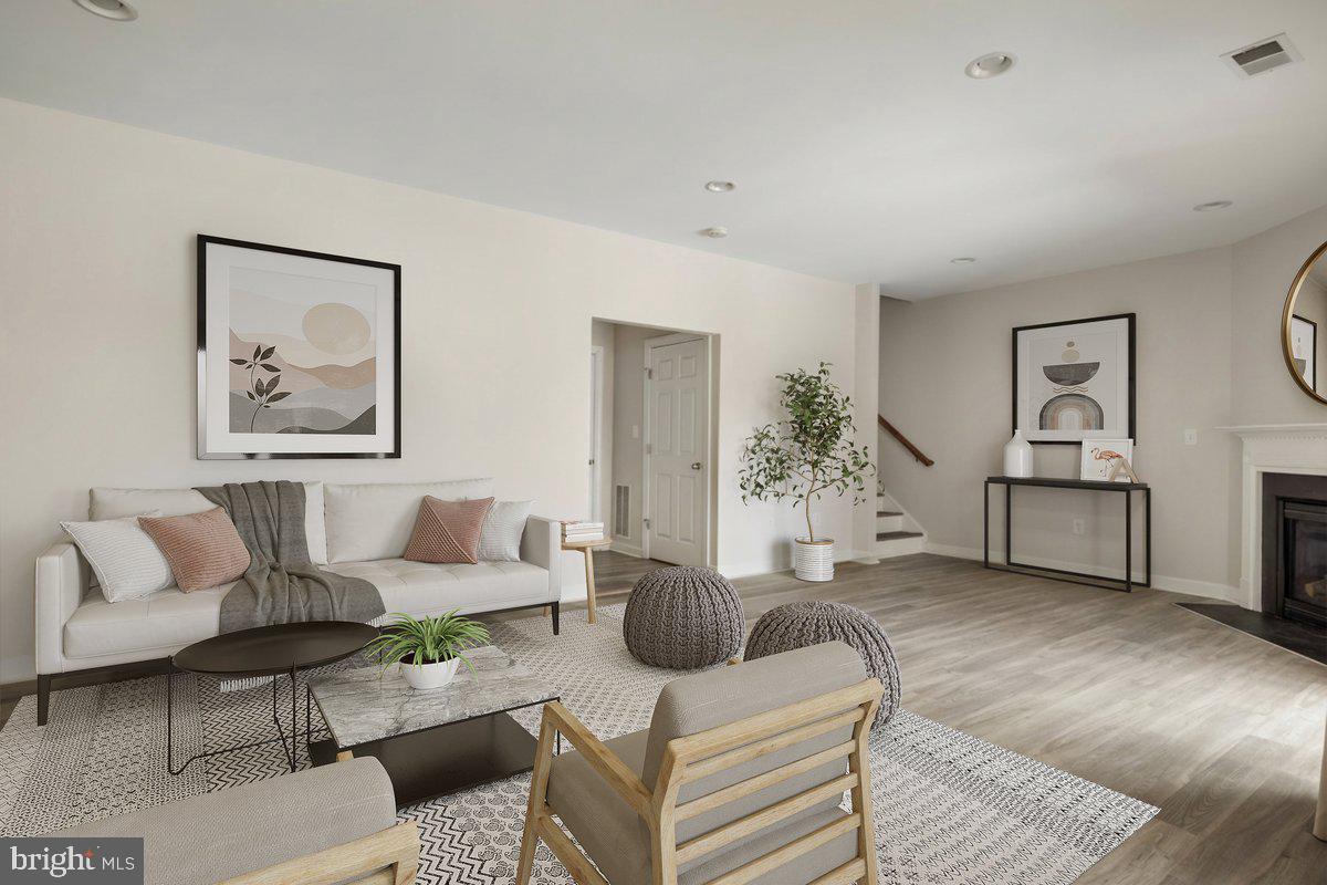 RIVER POINTE - Residential