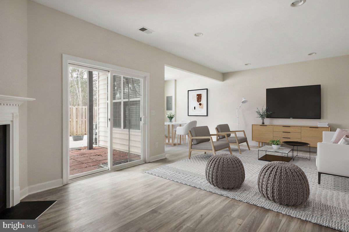 RIVER POINTE - Residential