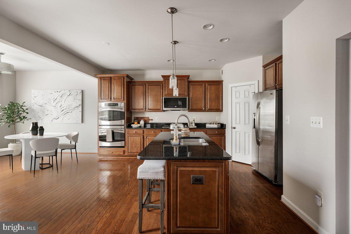 RIVER POINTE - Residential