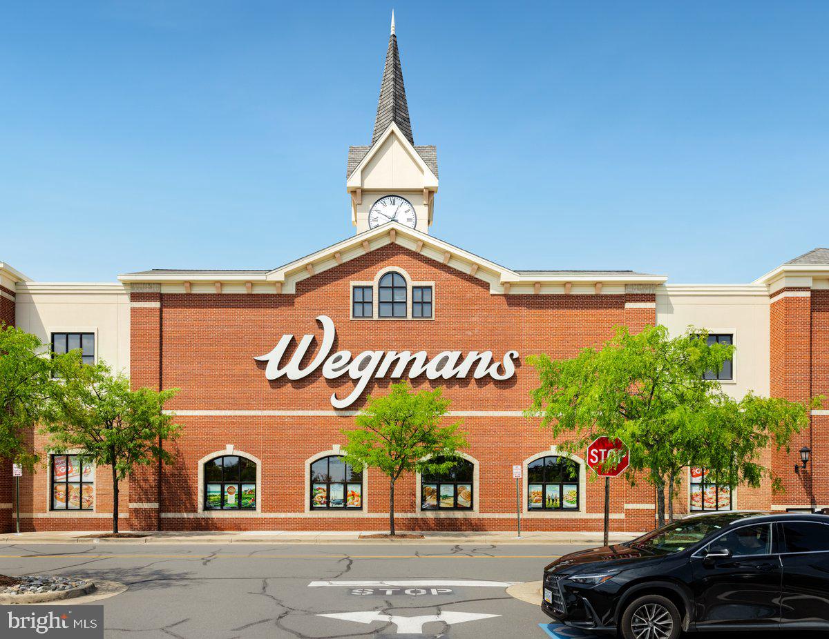 RIVER POINTE - Residential