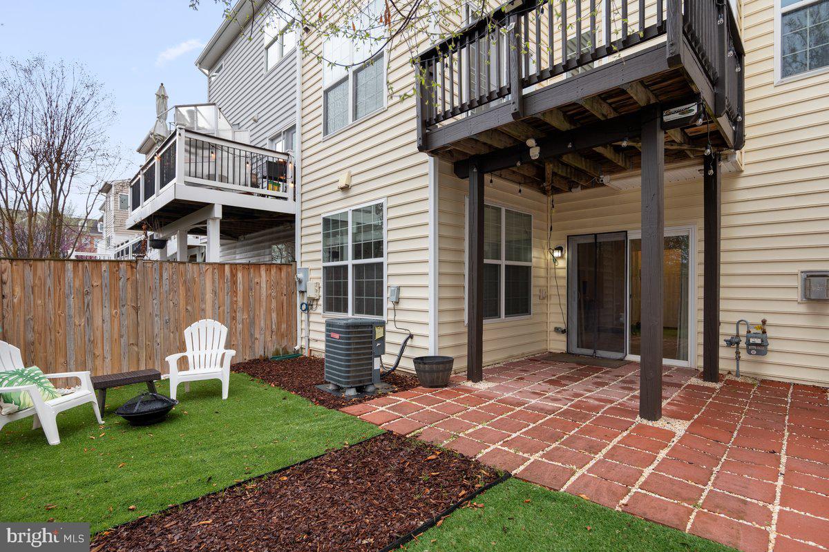 RIVER POINTE - Residential