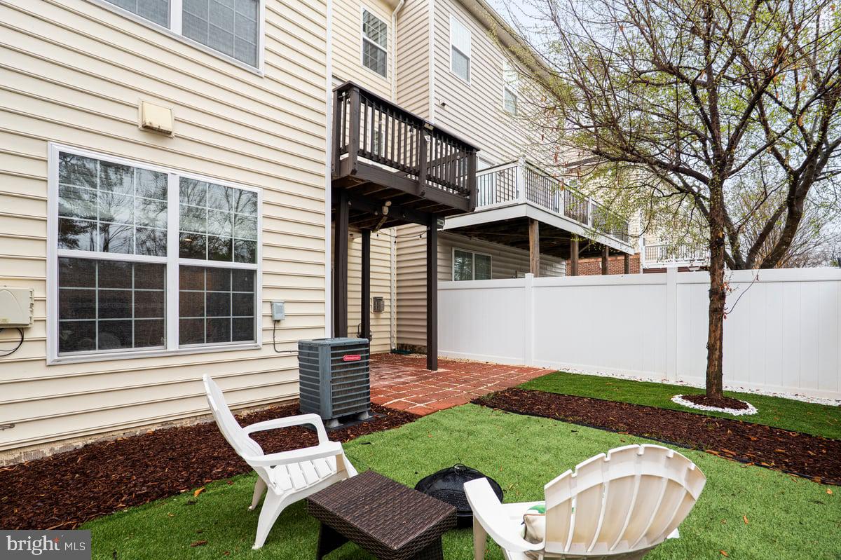 RIVER POINTE - Residential