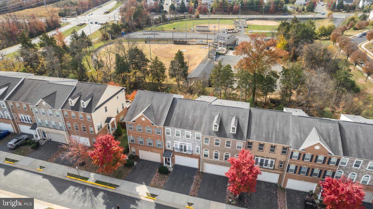 RIVER POINTE - Residential