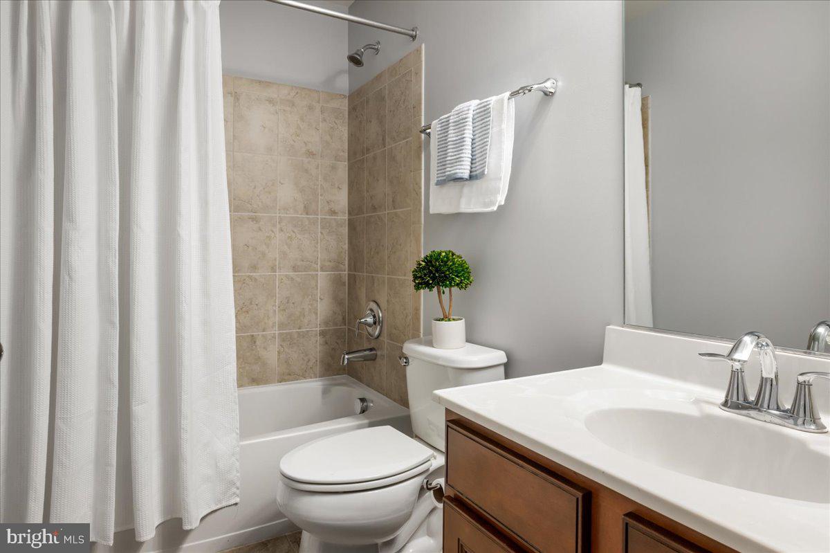 RIVER POINTE - Residential