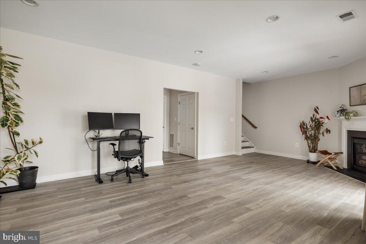 RIVER POINTE - Residential