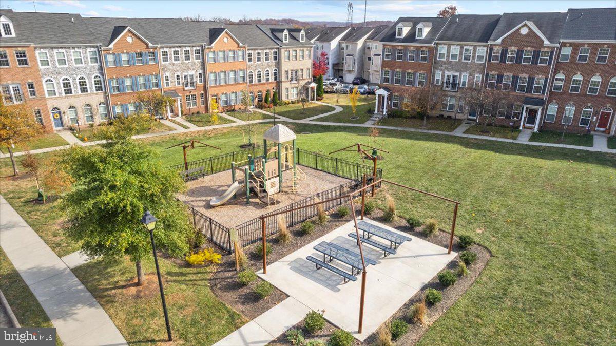 RIVER POINTE - Residential