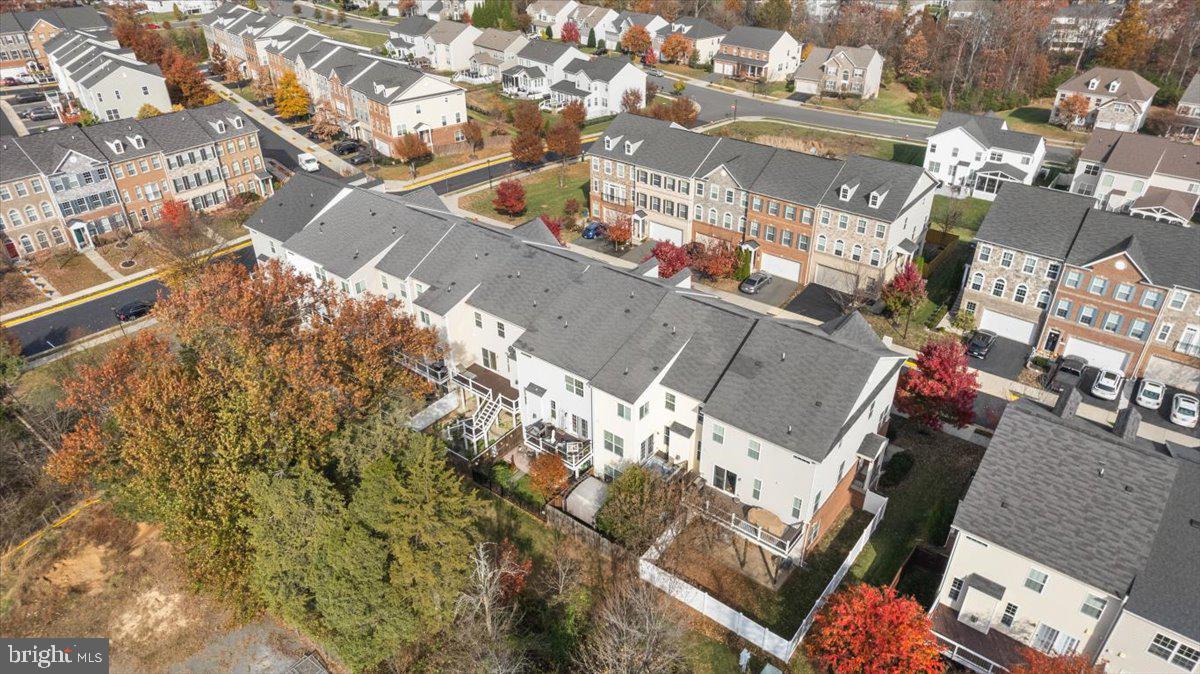 RIVER POINTE - Residential