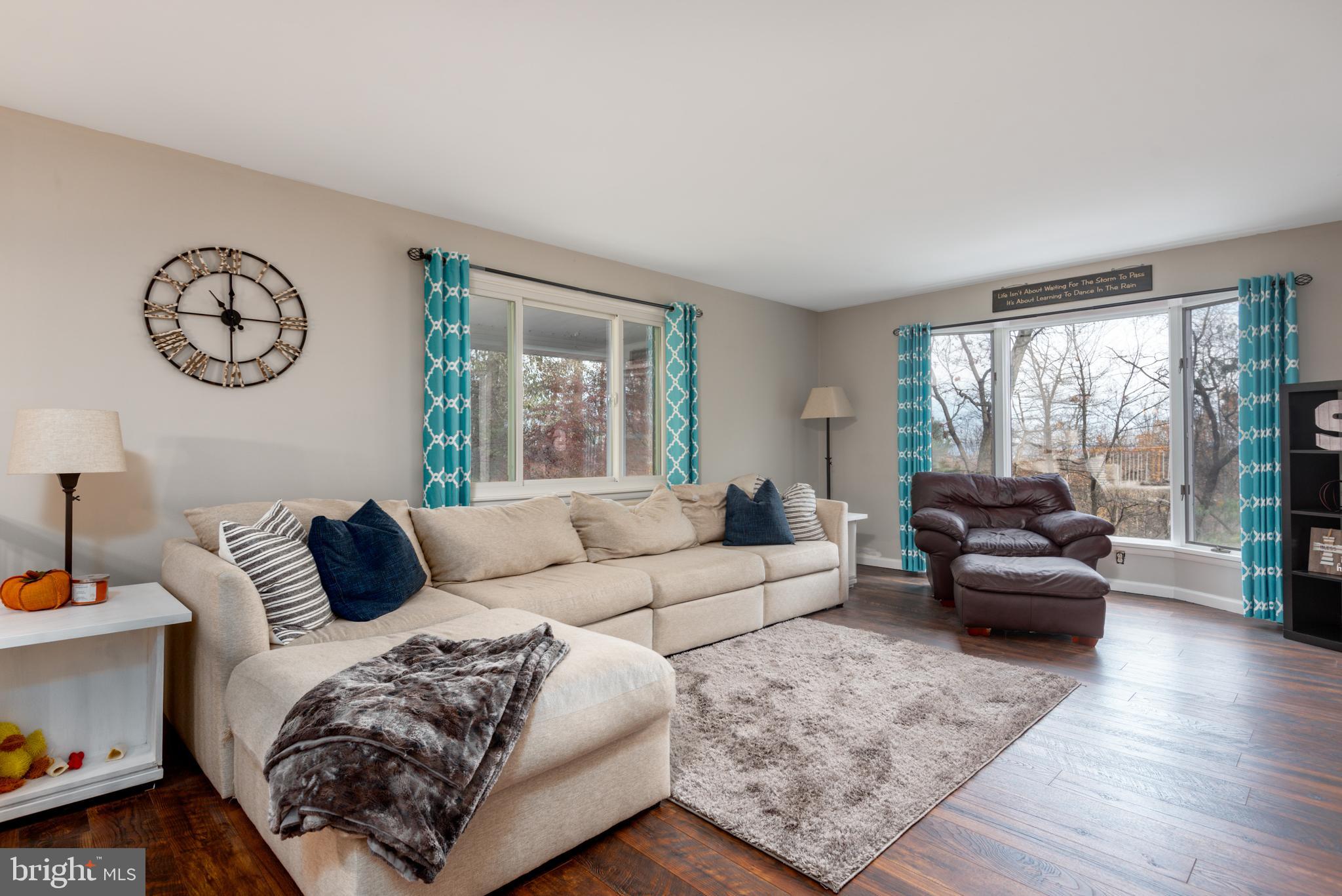 WHITE ROCK ACRES - Residential